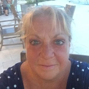 Meet your Posher, Deborah